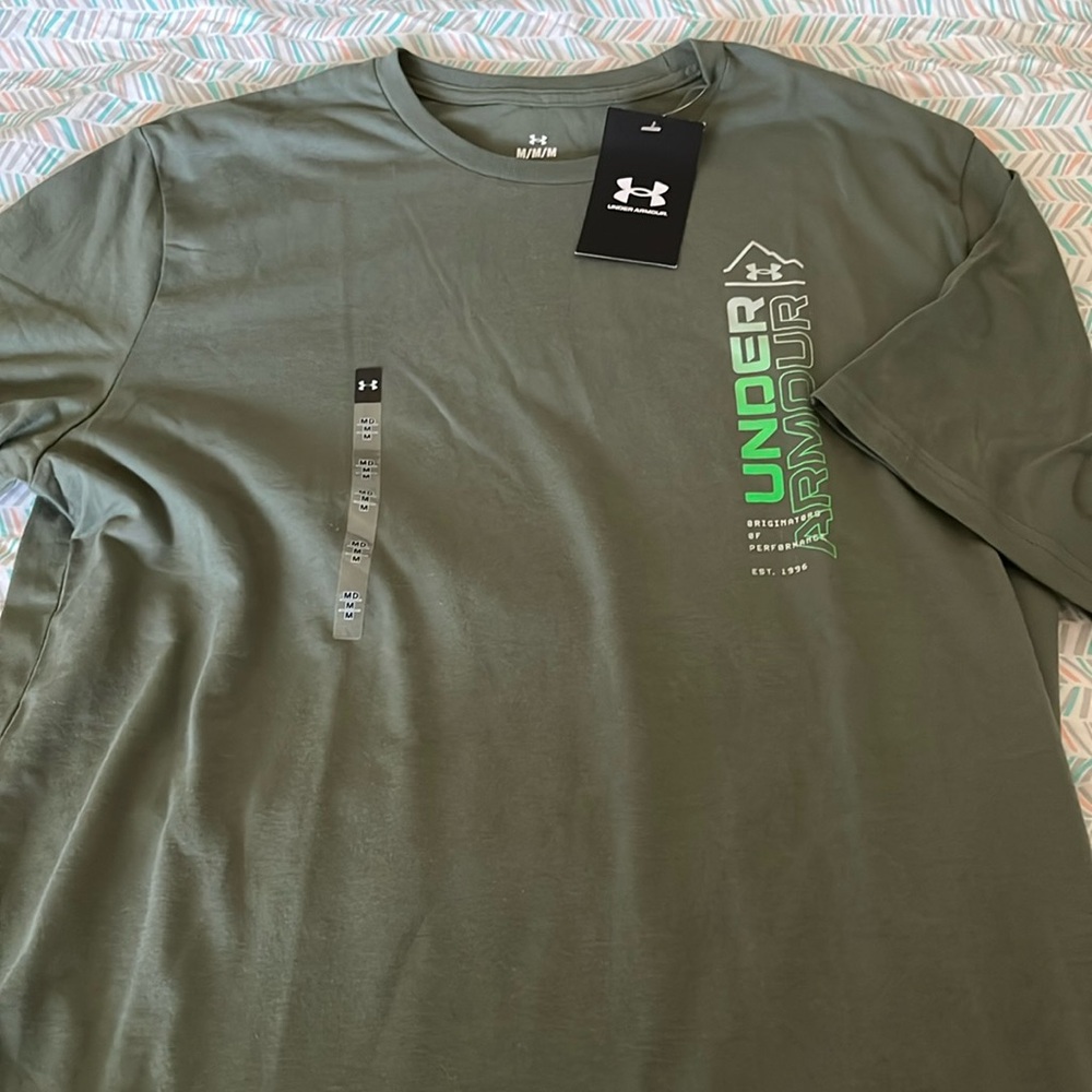 Under Armour T shirt
